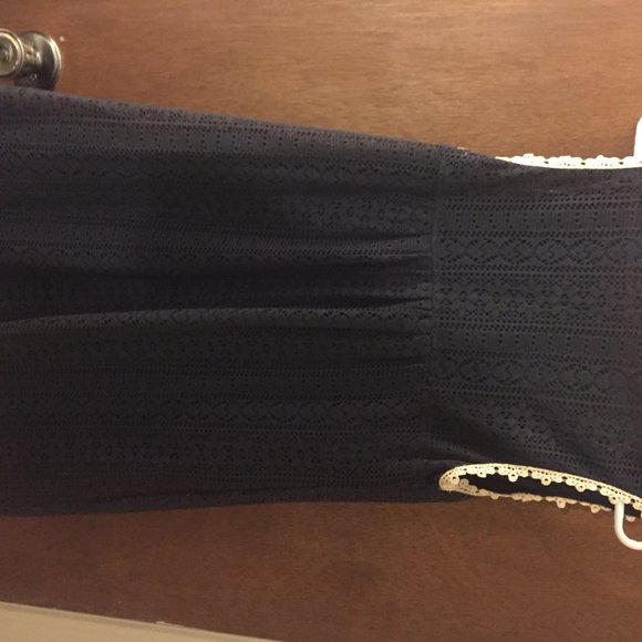 Lace Beaded Dress - Picture 3 of 6